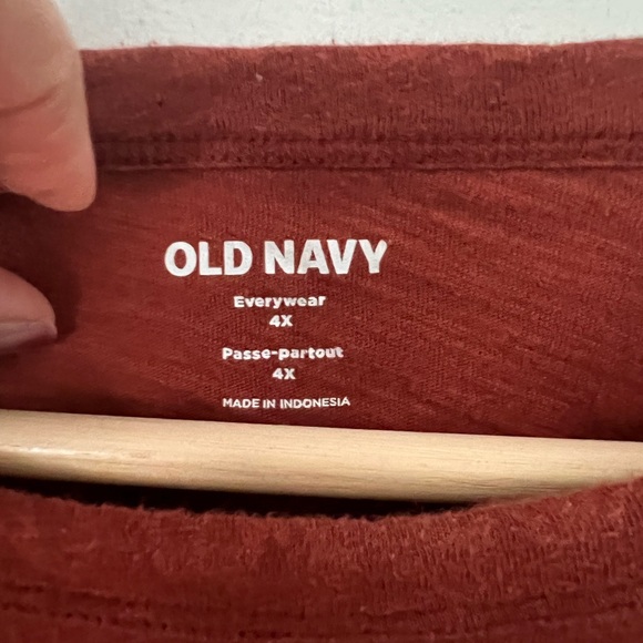 Old Navy Women's Long Sleeve Top in Rust - Picture 7 of 10